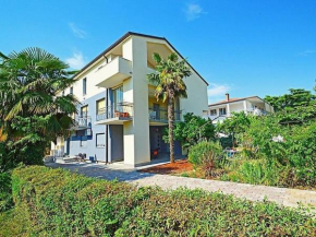 Moderne Wohnung in Umag mit Offener Terrasse